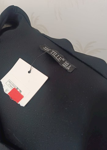 Siyah V Yaka Fırfırlı Midi Elbise - Görsel 6