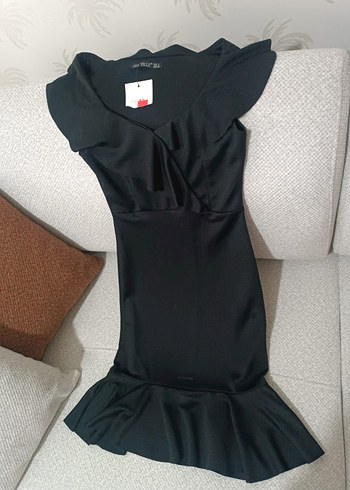 Siyah V Yaka Fırfırlı Midi Elbise - Görsel 2