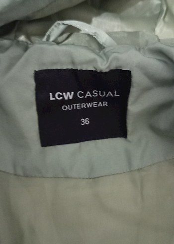 Kapüşonlu Uzun Düğmeli Kadın Kış Montu - Görsel 3