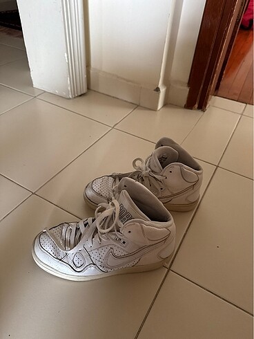 37,5 Beden beyaz Renk Nike air force high spor ayakkabı