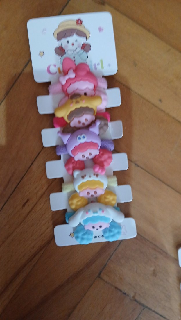 sanrio karakterli lastikli tokalar - Görsel 3