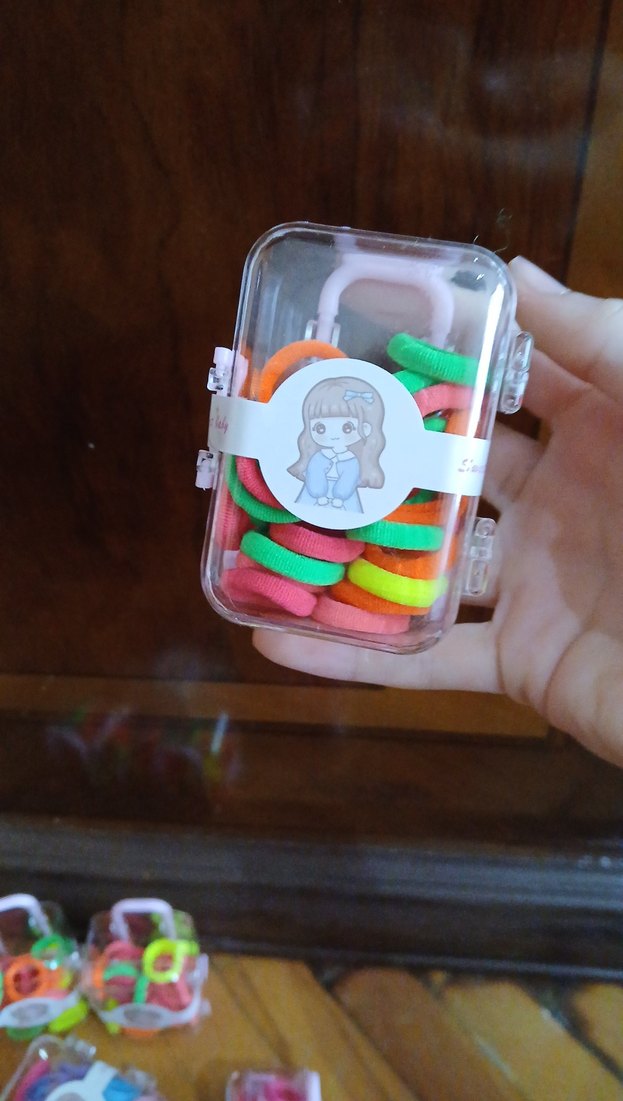 renkli valizli lastik toka - Görsel 3