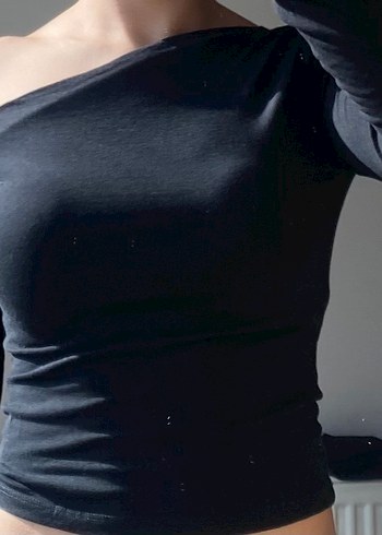 Addax Siyah bir omzu açık Uzun Kollu Crop Top