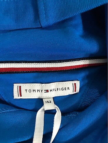 11-12 Yaş Beden Tommy Sweatshirt
