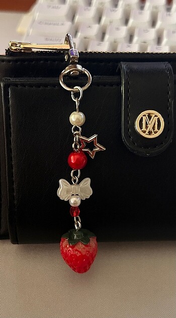 Çilek charm