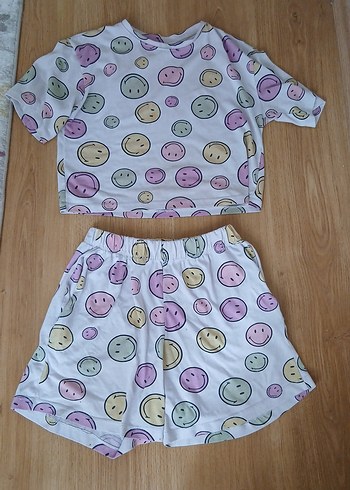 Renkli Desenli Kısa Kollu Kadın Pijama Takımı