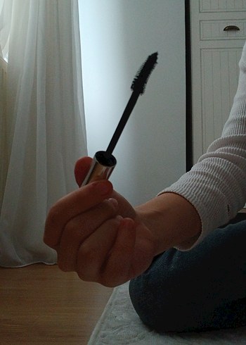 Parlak Bej Maskara - Görsel 2