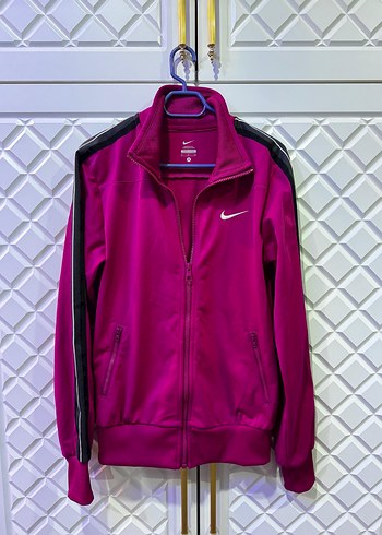 Nike s