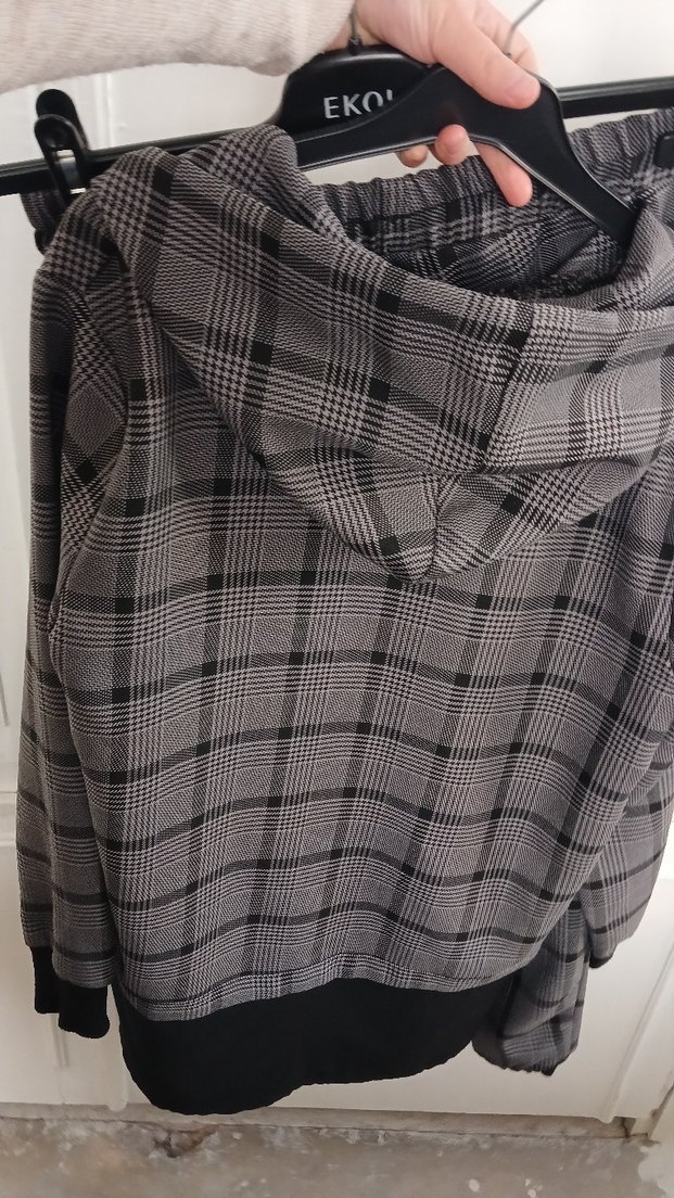 Gri Ekose Desenli Eşofman Takımı - Görsel 3