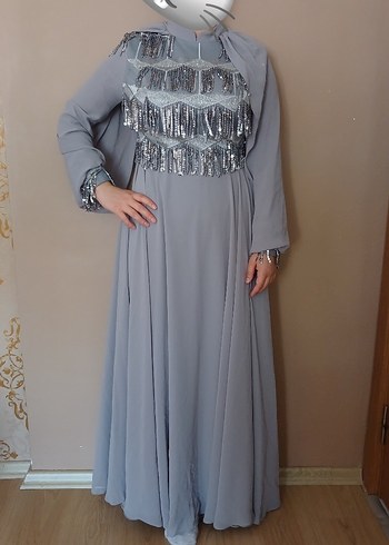 Gri İşlemeli Uzun Kollu Abiye Elbise - Görsel 2