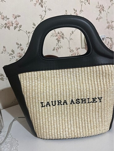 Laura Ashley Çanta