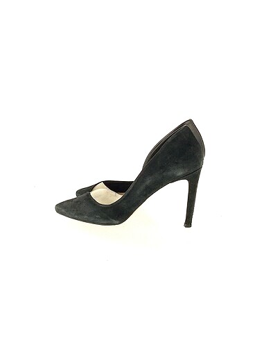 Bershka Stiletto %70 İndirimli.