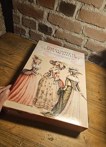 Kostüm Tarihi Moda Tasarım Kitap 