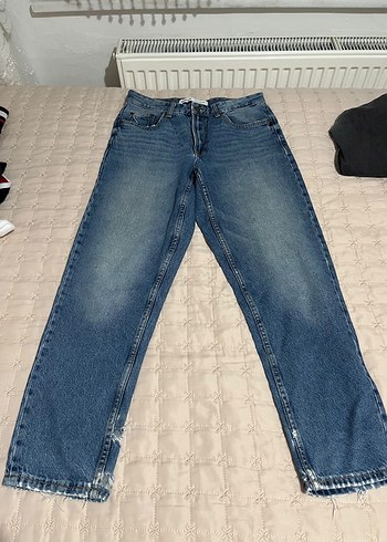 Bershka Mavi Yikamali Rahat Kesim Jean