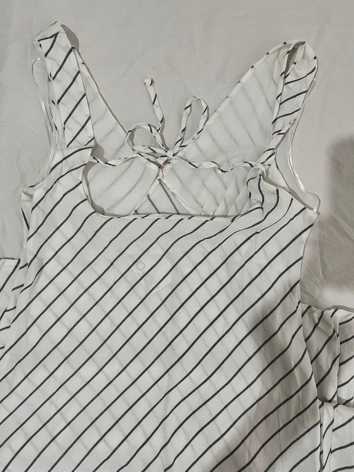 Çizgili V Yaka Uzun Askılı Elbise - Görsel 5