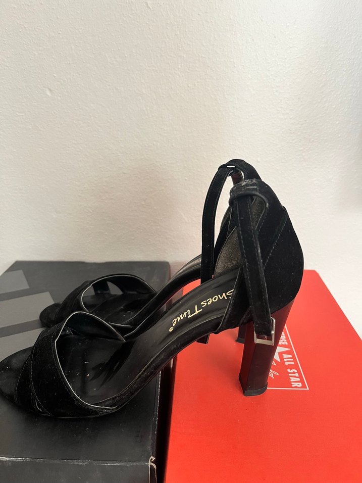 Kemerli Siyah Topuklu Kadın Ayakkabı - Görsel 2