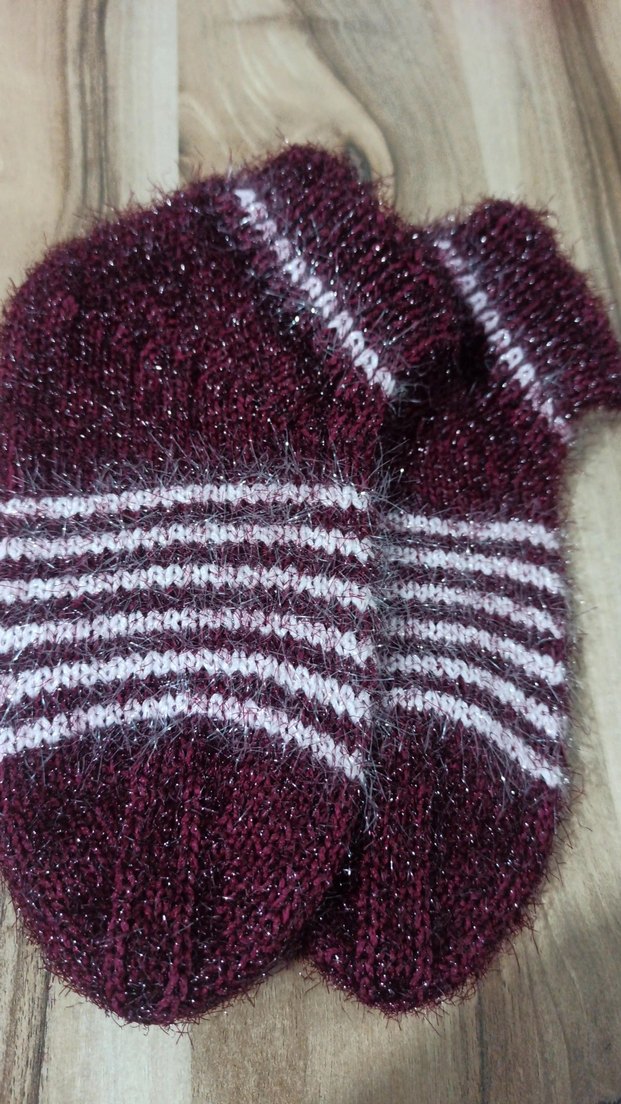 Bordo ve Gri Çizgili kadın örgü hanım çorabı - Görsel 4