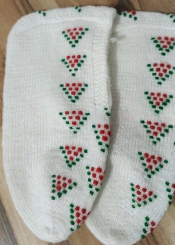 Nakışlı Beyaz Örgü Kadın patik - Görsel 2