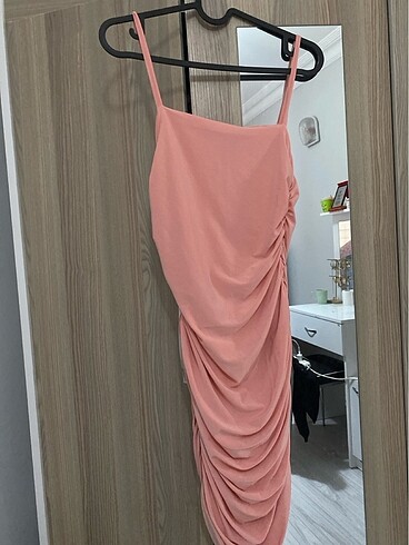 Pembe abiye elbise hiç giyilmedi