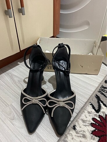 Shoes ürünüdür