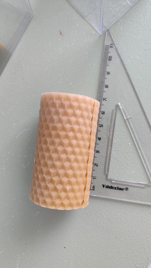 Bej Bal Peteği Desenli Mum Seti - Görsel 3