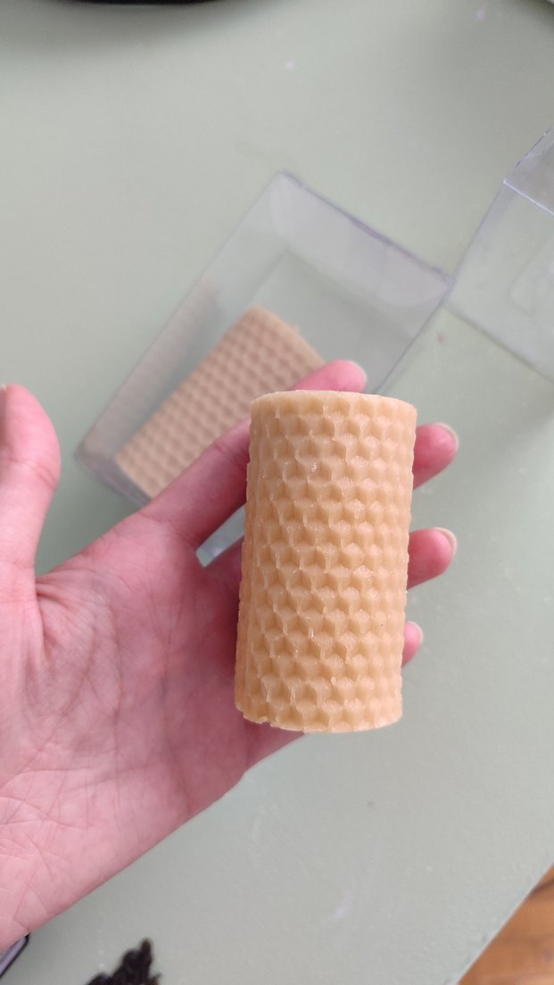 Bej Bal Peteği Desenli Mum Seti - Görsel 5