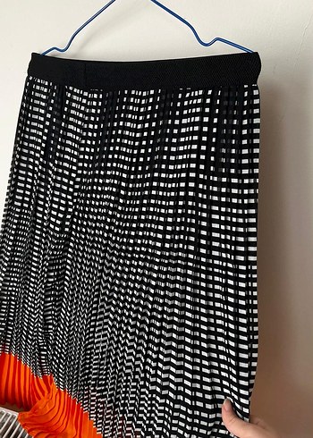 Kadın Pileli Uzun Etek Siyah-Turuncu - Görsel 2