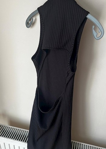 Siyah Pliseli Kolsuz Midi Triko Elbise - Görsel 3