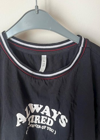 Siyah Baskılı Oversize Kadın Tişört - Görsel 2