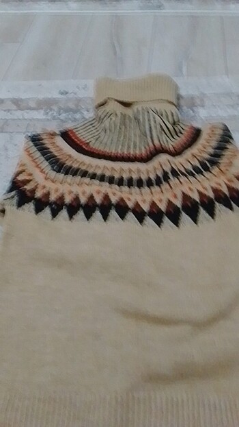 Koton Ten rengi taşlı kazak