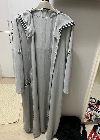 Gri Kadın Uzun Salaş Kapüşonlu Elbise - Görsel 4