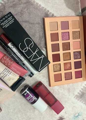 Makyaj Ürünleri Seti - Görsel 2