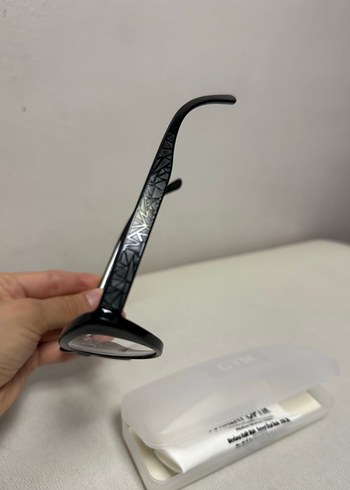 Siyah Parlak Minimalist Kadın Gözlüğü - Görsel 4