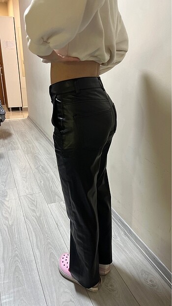 xs Beden siyah Renk Bershka straight deri pantolon