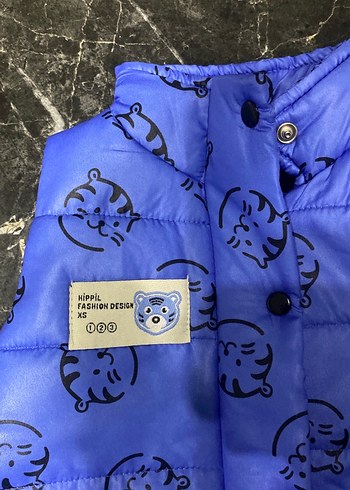 Renkli Baskılı Mavi Erkek Çocuk Yeleği - Görsel 3