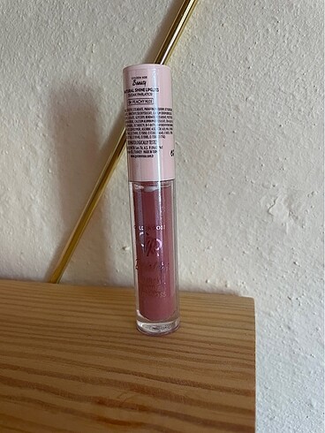 Golden rose lıpgloss ürün hiç kullanılmadı 04 Peachy Nude