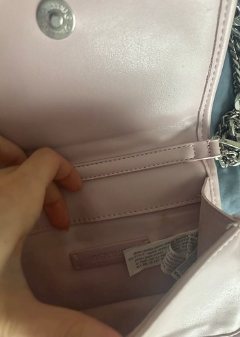 Bershka Zincir Detaylı Pembe Deri Kadın Çanta