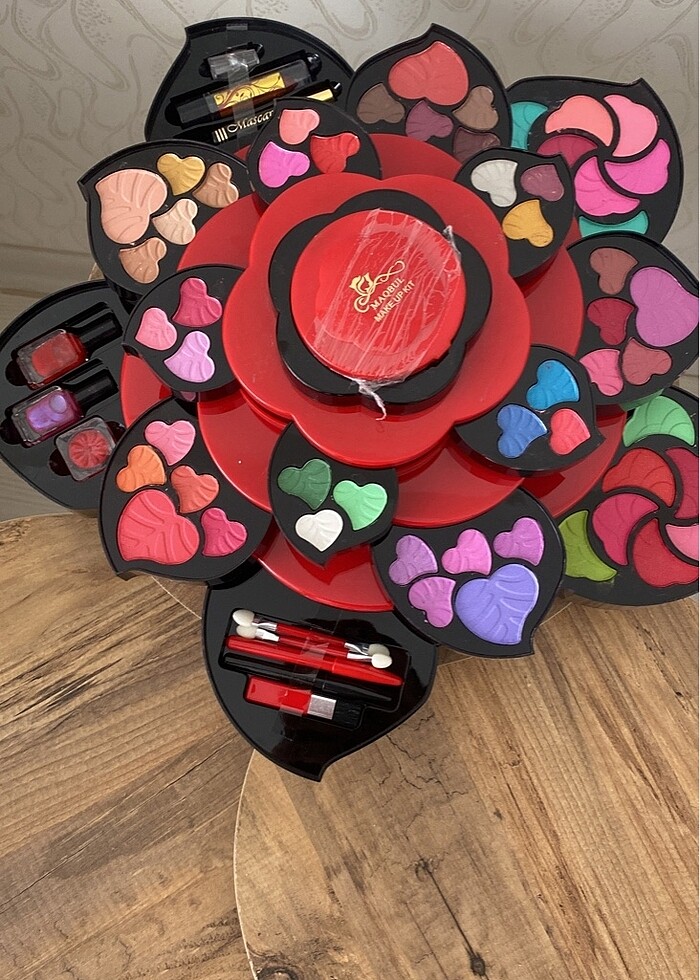 Gül modeli makyaj seti - Görsel 2