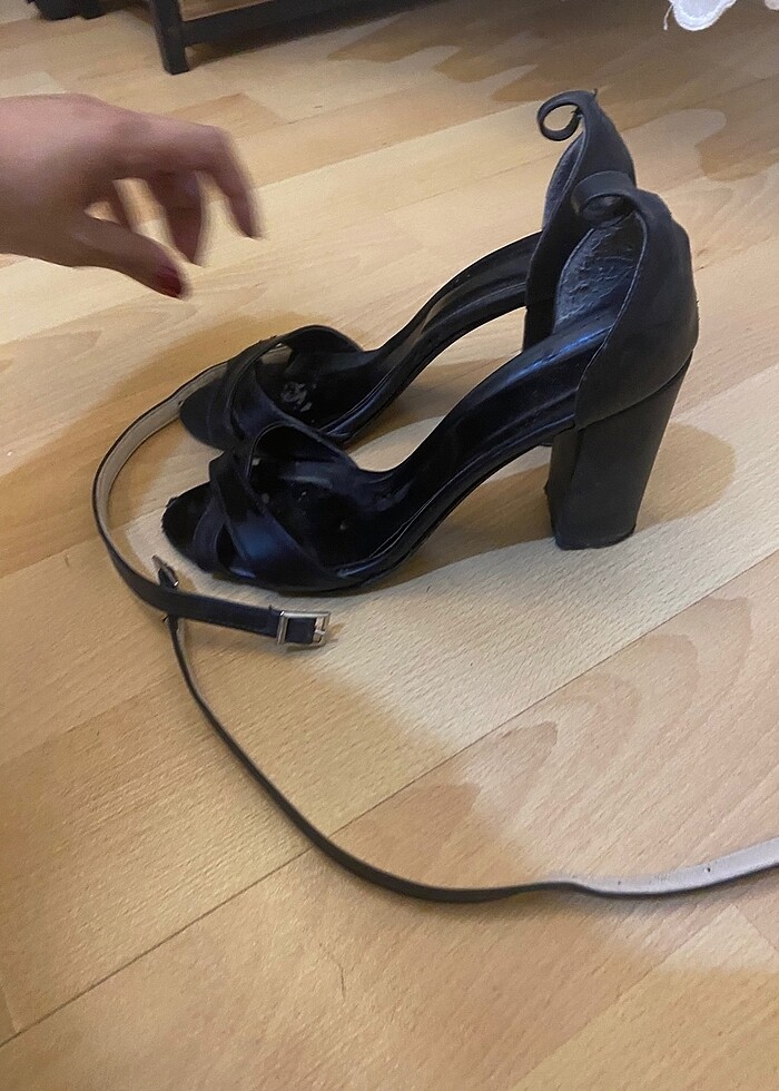 Topuklu ayakkabı - Görsel 2