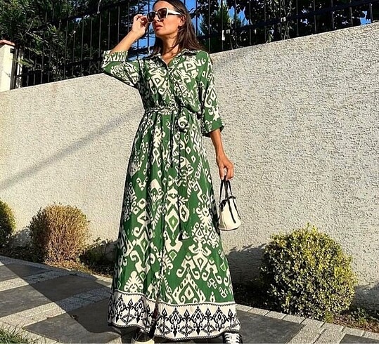 Zara Zara yeşil desenli elbise