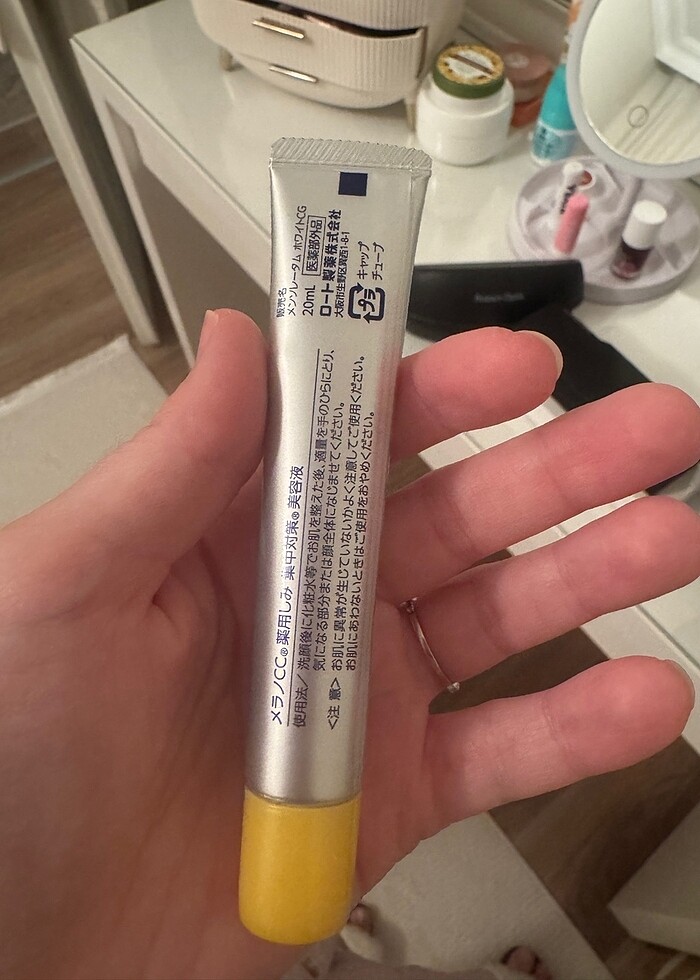 Rohto Melano CC Esans Yağ - Görsel 4