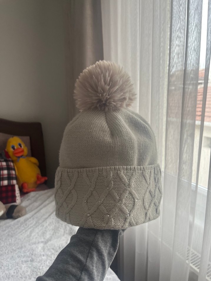 Bej Örgü Kadın Bere Ponponlu - Görsel 3