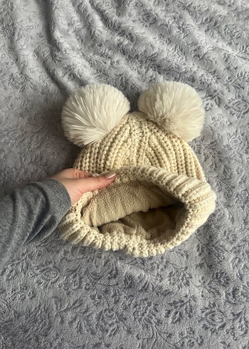 Beyaz İki Ponponlu Örgü Bere - Görsel 2