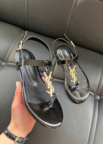Yves Saint Laurent Sandalet