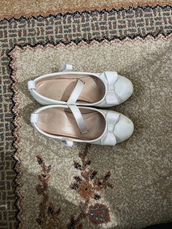 Kız Çocuk Beyaz Tokalı Babet Ayakkabı - Görsel 3