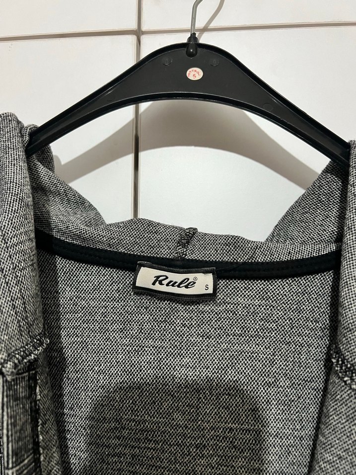 Gri Kapüşonlu Örgü Erkek Hırka - Görsel 3