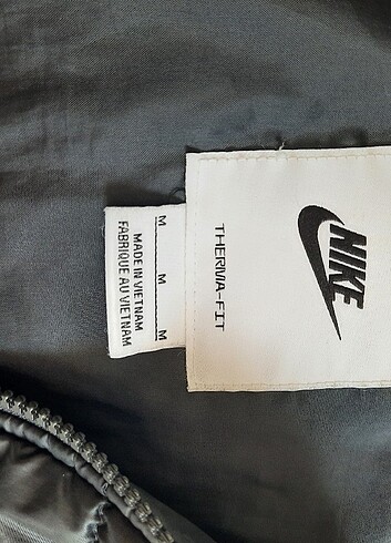 m Beden siyah Renk Nike mont