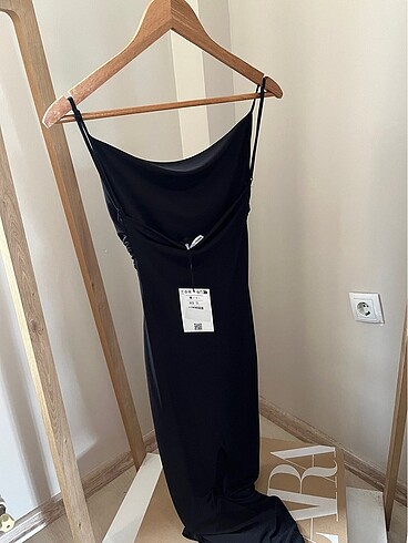 xs Beden Bershka elbise