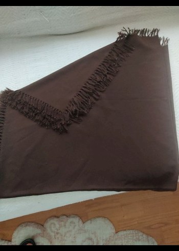 Kahverengi Püsküllü Kadın Şal - Görsel 3