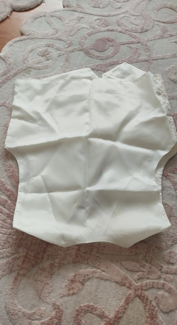 erkek Çocuk Beyaz Düğmeli Yelek - Görsel 3